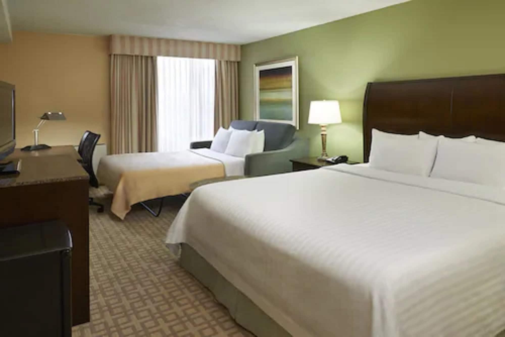 מיסיסאוגה Hotel Carlingview Toronto Airport מראה חיצוני תמונה