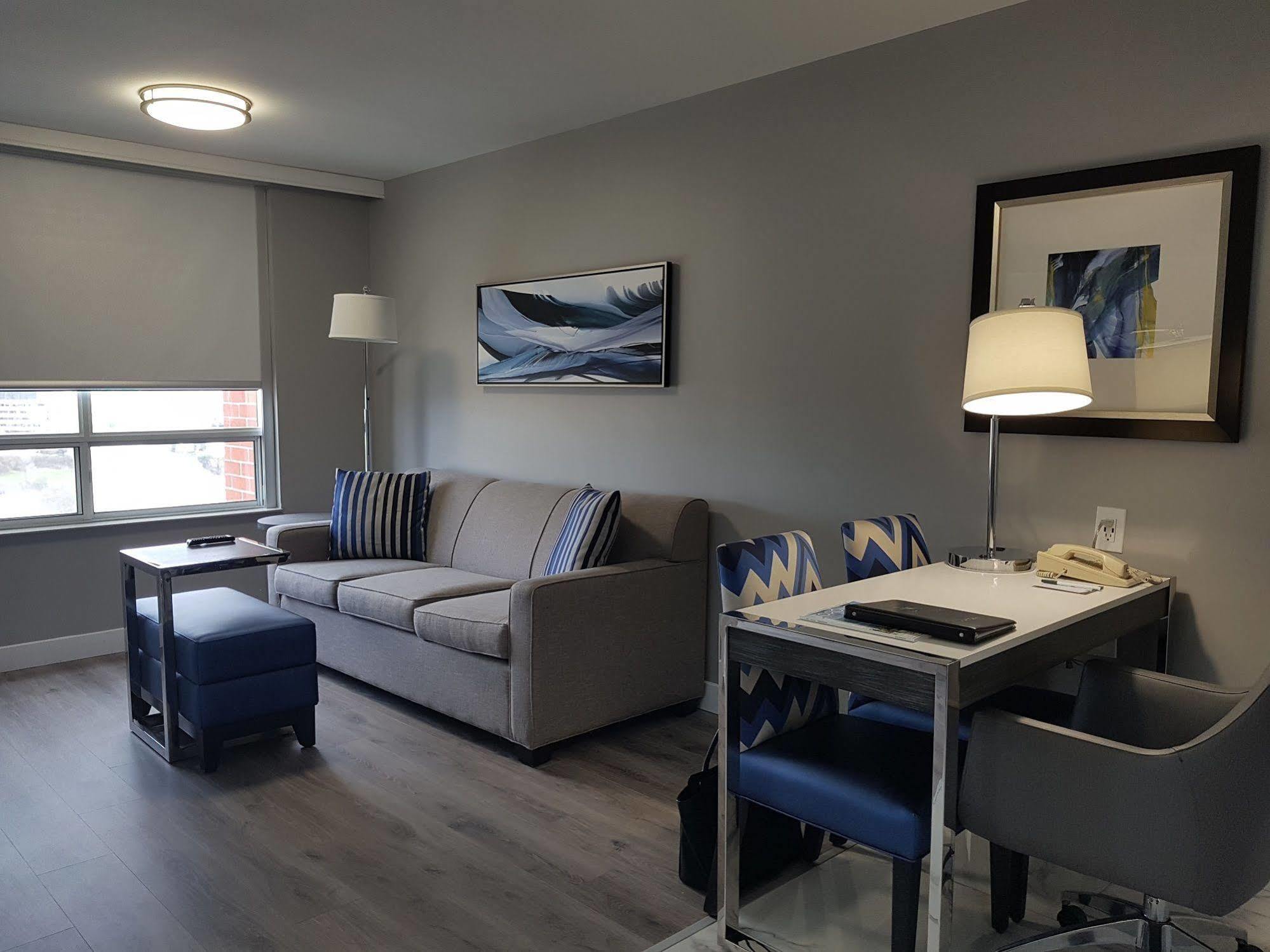 מיסיסאוגה Hotel Carlingview Toronto Airport מראה חיצוני תמונה