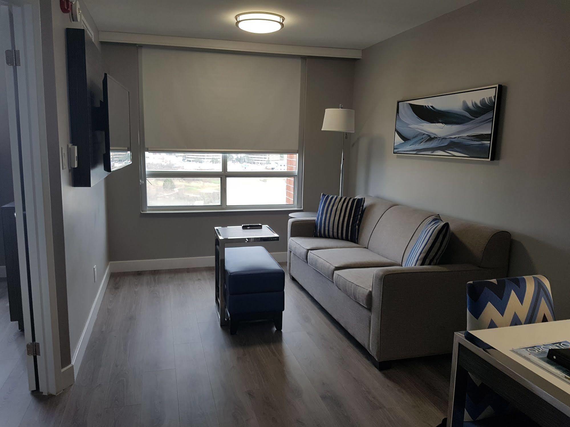 מיסיסאוגה Hotel Carlingview Toronto Airport מראה חיצוני תמונה