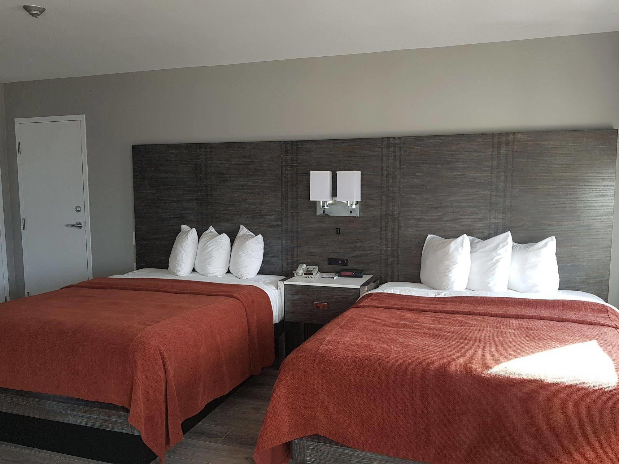 מיסיסאוגה Hotel Carlingview Toronto Airport מראה חיצוני תמונה